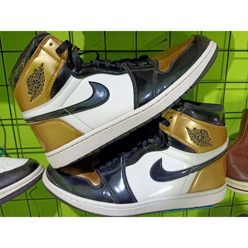 Nike.AJ1 High Gold Toe.*Size:46/30