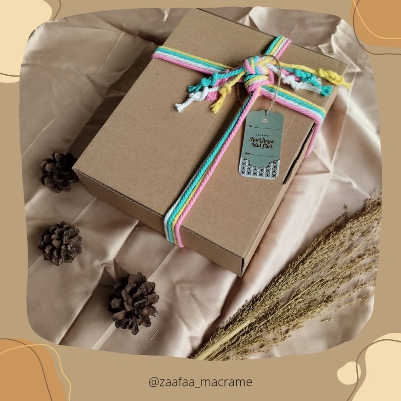 

Khusus packing Hampers untuk gift - kado ultah - kado pernikahan - atau hampers