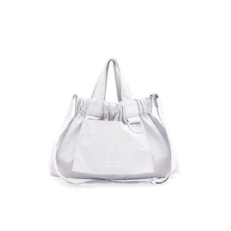 Tas BTV Beyond The Vines XS Dumpling Bag warna Light Grey