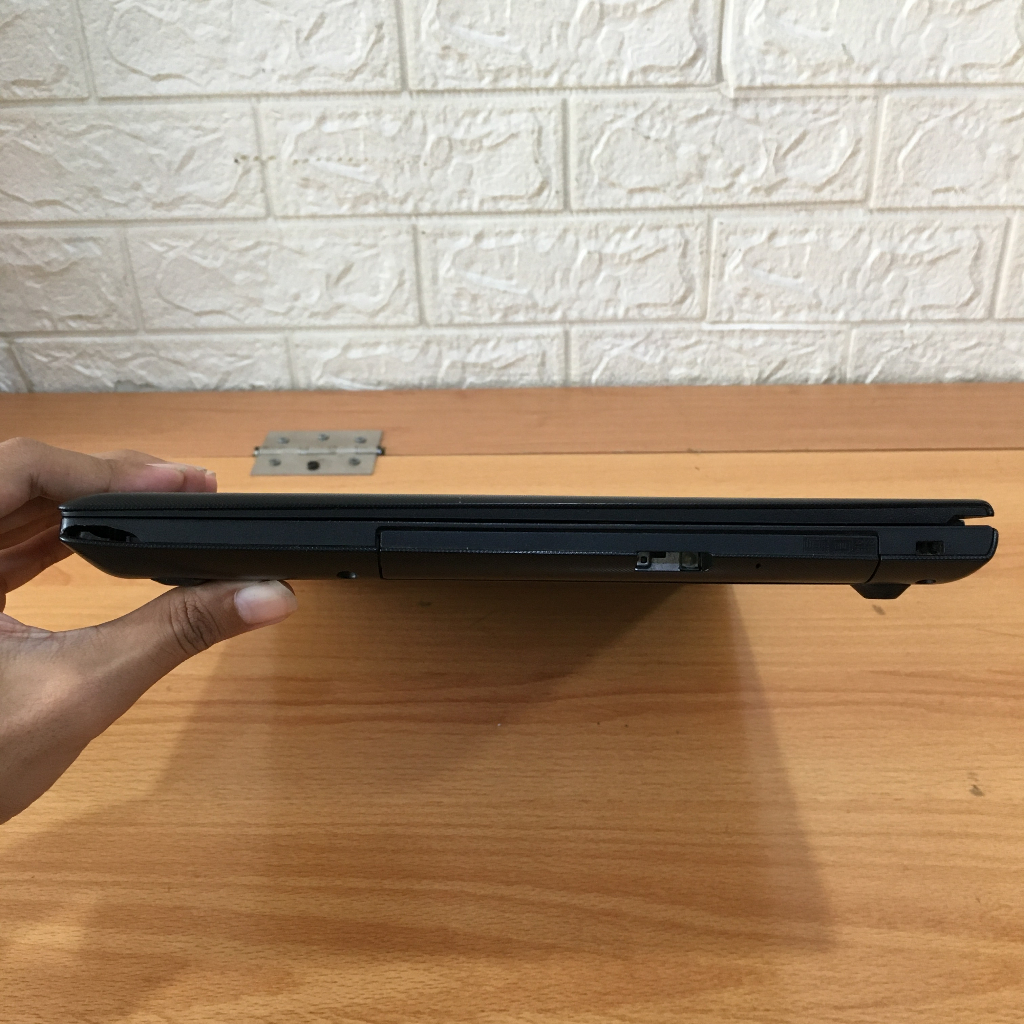 Laptop Lenovo Ideapad Core i3 Gen 5 RAM 4GB SSD 128GB Murah