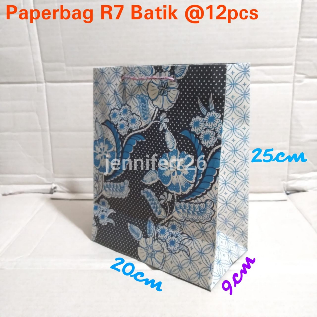 

Isi 12pc Paperbag R7 batik lusinan / tas kertas motif batik 20 x 25 / tas kertas batik / paperbag