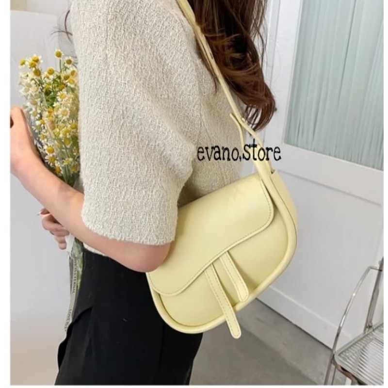 BELLA BAG,TAS SELEMPANG WANITA,SHOULDER BAG,TAS WANITA SLING BAG,KUALITAS IMPORT