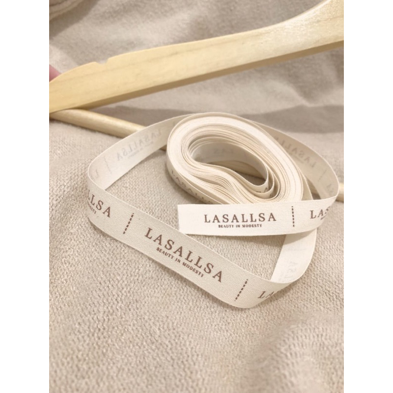 

Label hijab / Label baju / Label Woven Damask Subtitute