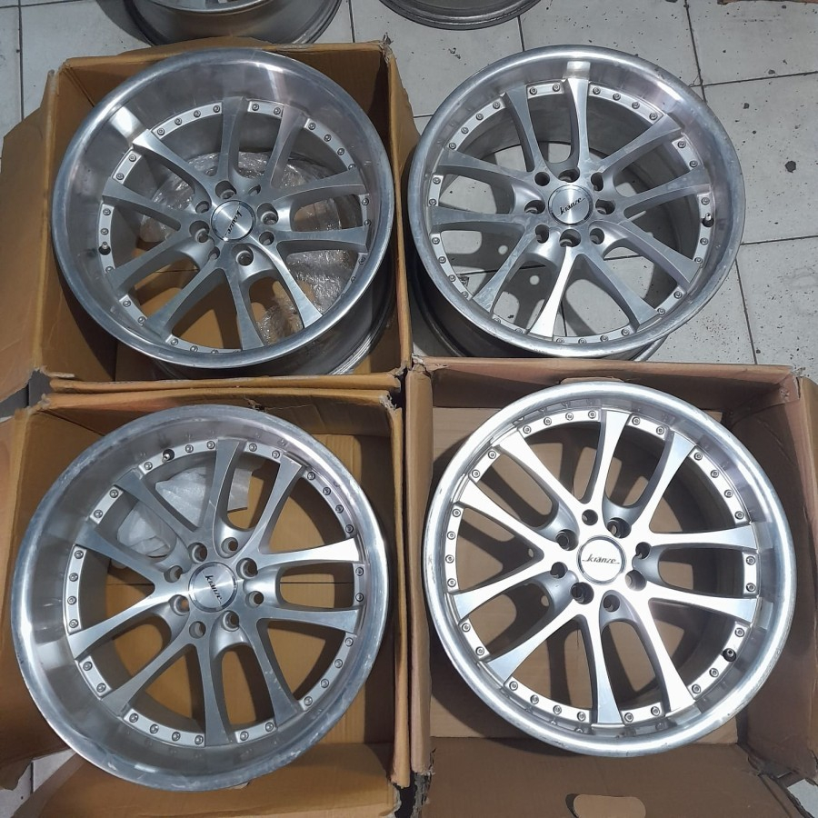 Velg Mobil Kranze Ring 17 Lebar 8,5/9,5 Lobang Baut 4 Et32/21 Velg Mobil Bekas Kranze