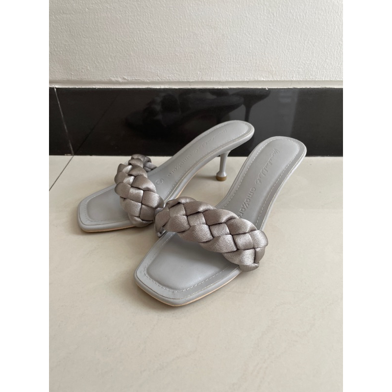 Amazara x Mmehuillet braided sandal silver