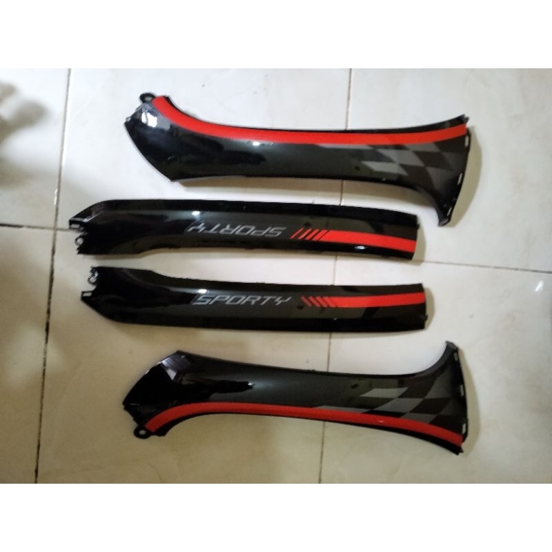 Dek sayap samping Scoopy 2018 hitam