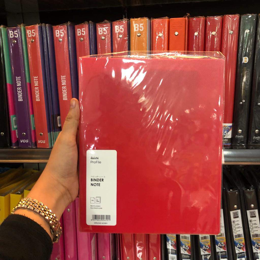 

Gramedia - Daiichi - Binder Note A5 Warna Merah