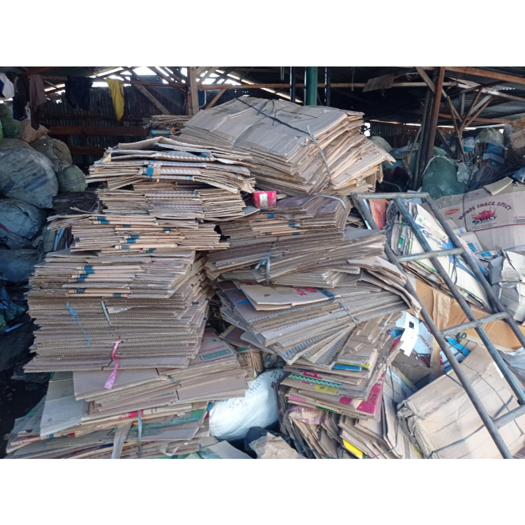 

Kardus Packing Bersih Kering dan Mulus