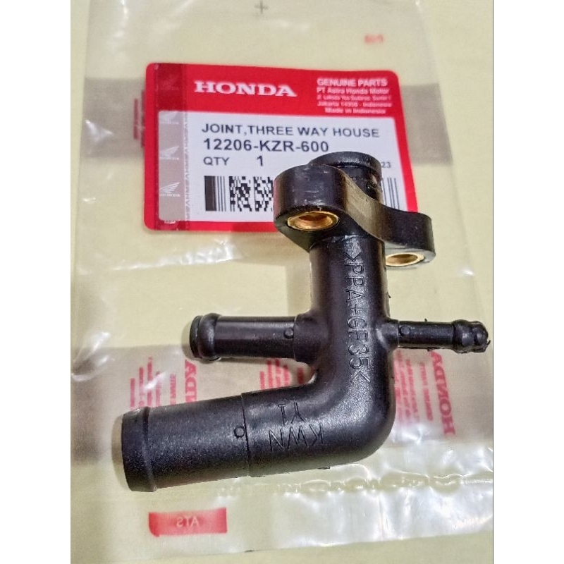 Pipa sambungan selang radiator Vario 125 KZR