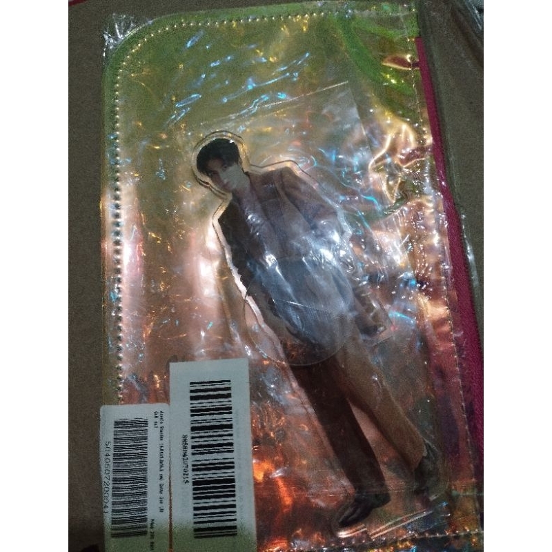 Pouch+standee cathy doll Gulf kanawut