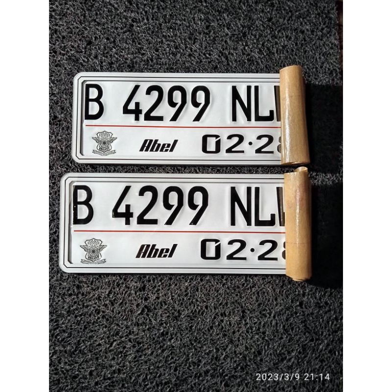 Plat Nomor Mika baut tanam