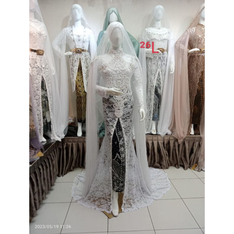 kebaya akad nikah Payet ada ekor bahan brukat/