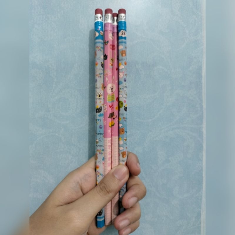 

pensil 2b karakter