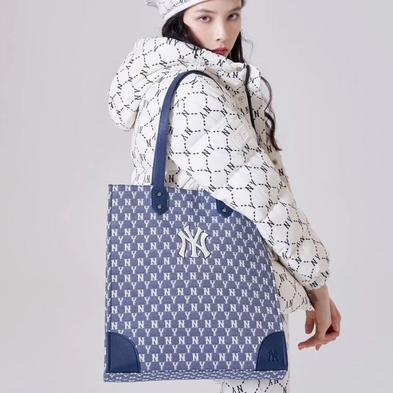 M*LB Monogram Jacquard Tote Bag New York Yankees UNISEX untuk pria wanita