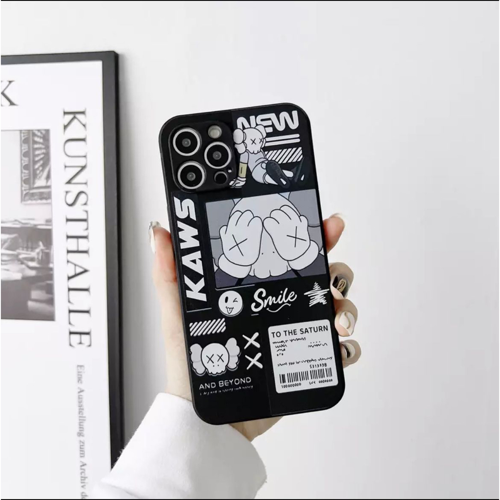 Softcase Black Kaws For Oppo A95 4G / A74 4G