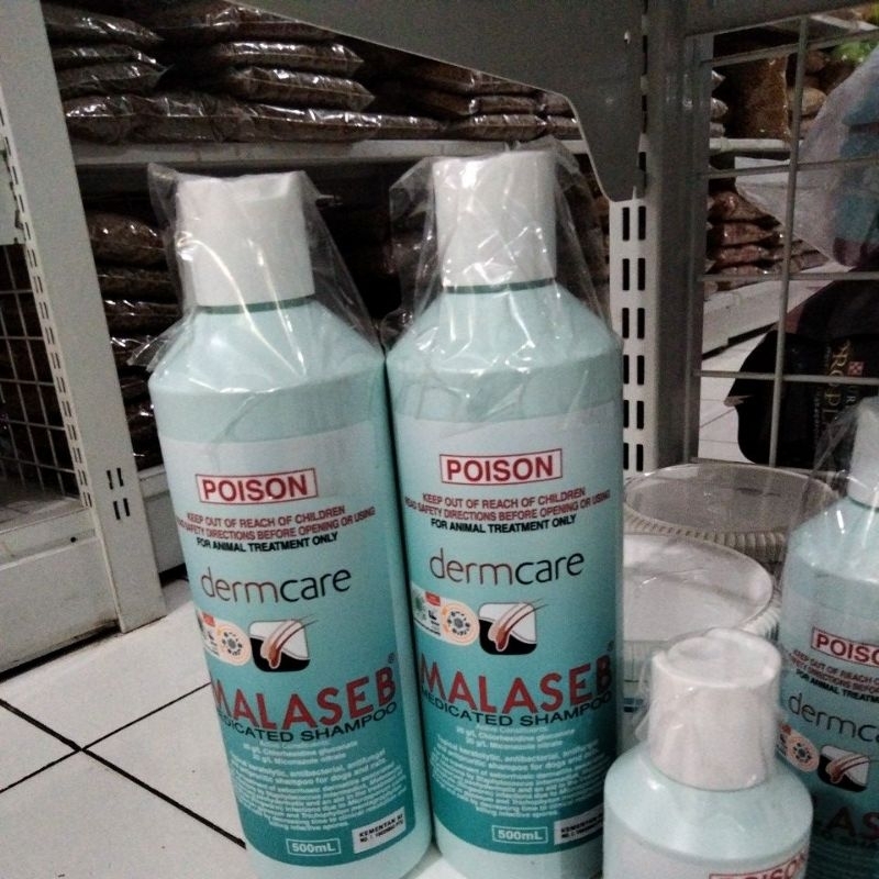 Poison dermcare Shampo Malaseb 500 ml Shampo hewan Malaseb  500 ml