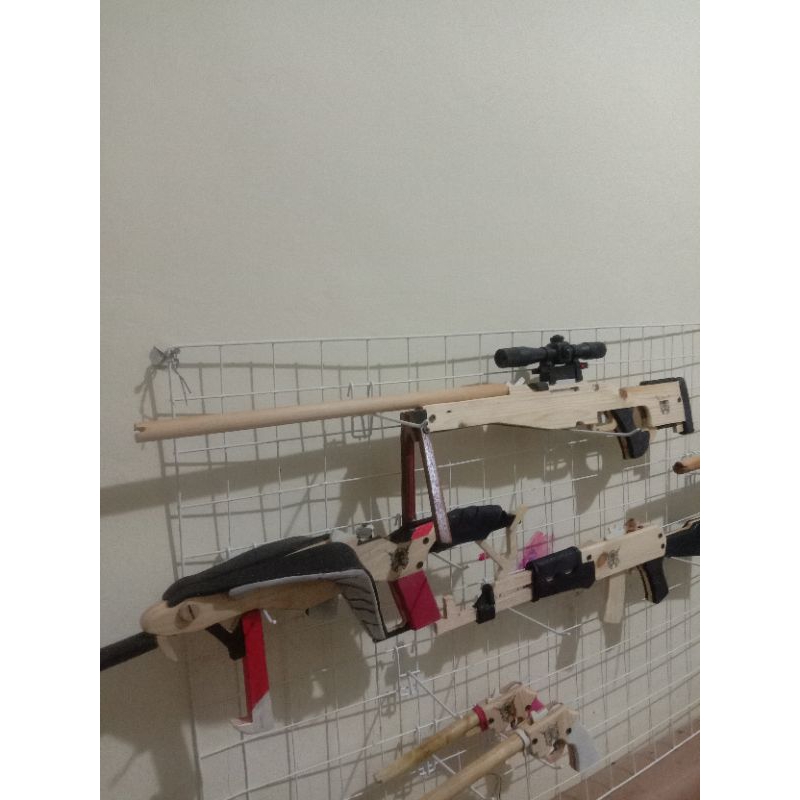 mainan anak kayu pakai karet gelang awm