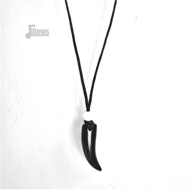 Kalung Liontin  Etnik Bandul Hitam Resin Pria