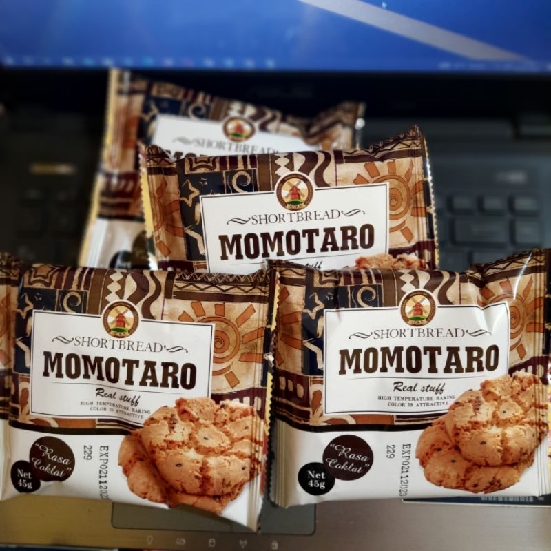 

AOKA KUKIS SHORTBREAD MOMOTARO RASA COKLAT FREE KARDUS & BUBBLE WRAP