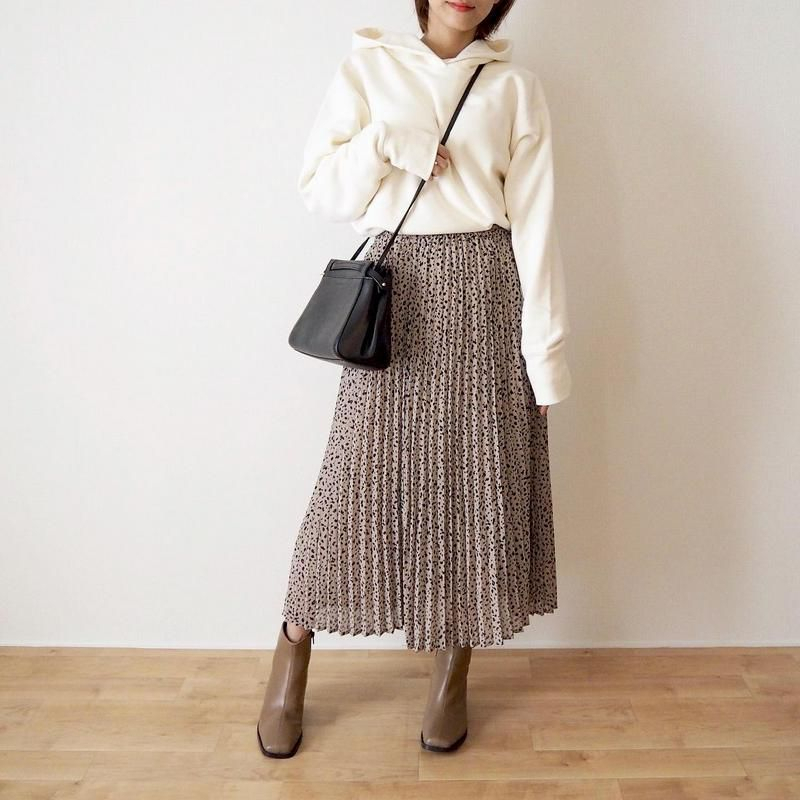 GU Uniqlo Pleated Long Leopard Skirt