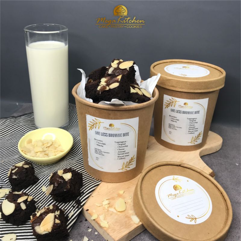 

One less brownie bite by MEGAkitchen || fudgy brownies almond || fudgy brownies bites || fudgy brownies hampers || brownies panggang || brownies in bucket