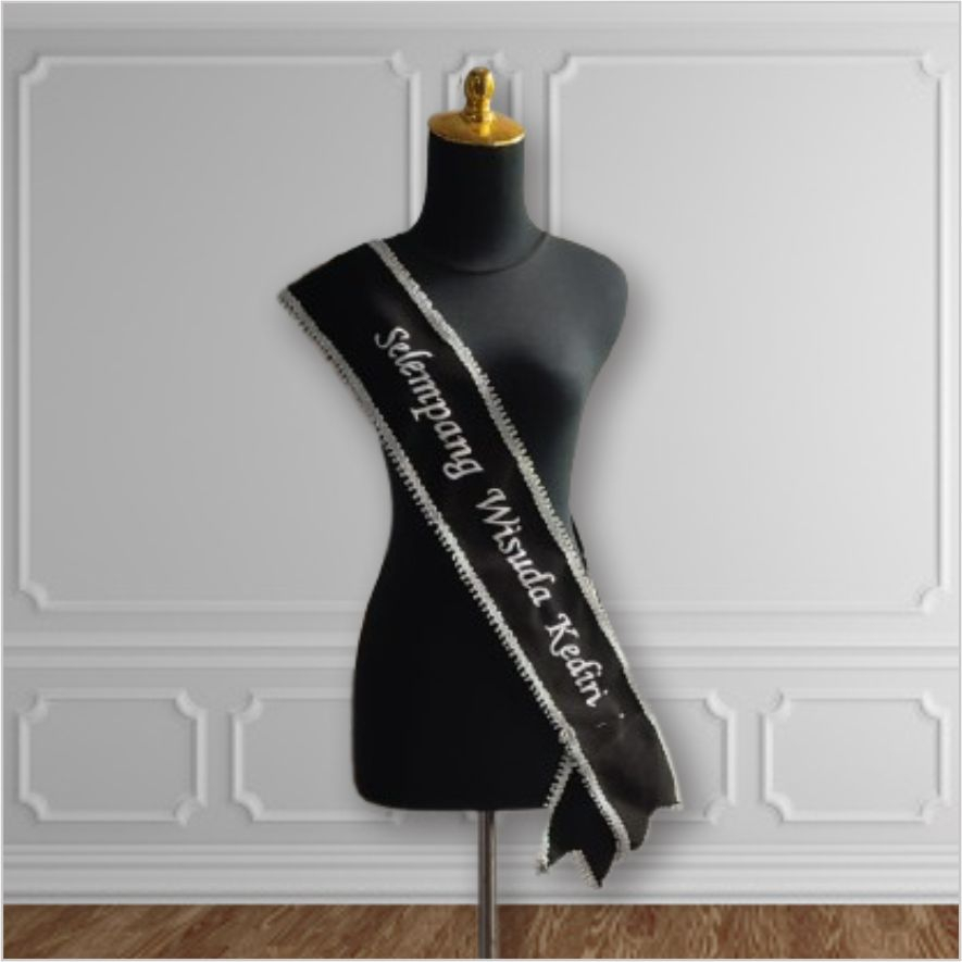 SELEMPANG WISUDA RENDA