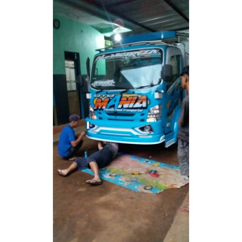 Bemper variasi jet bus giga.