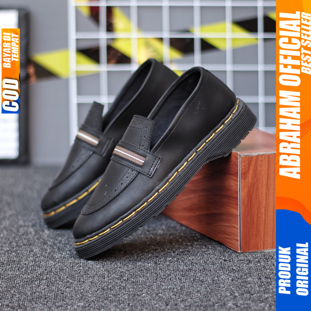 Sepatu Loafers Docmart Formal Pantofel Casual Kerja Hitam Pria