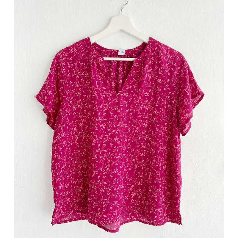 flower print v neck blouse