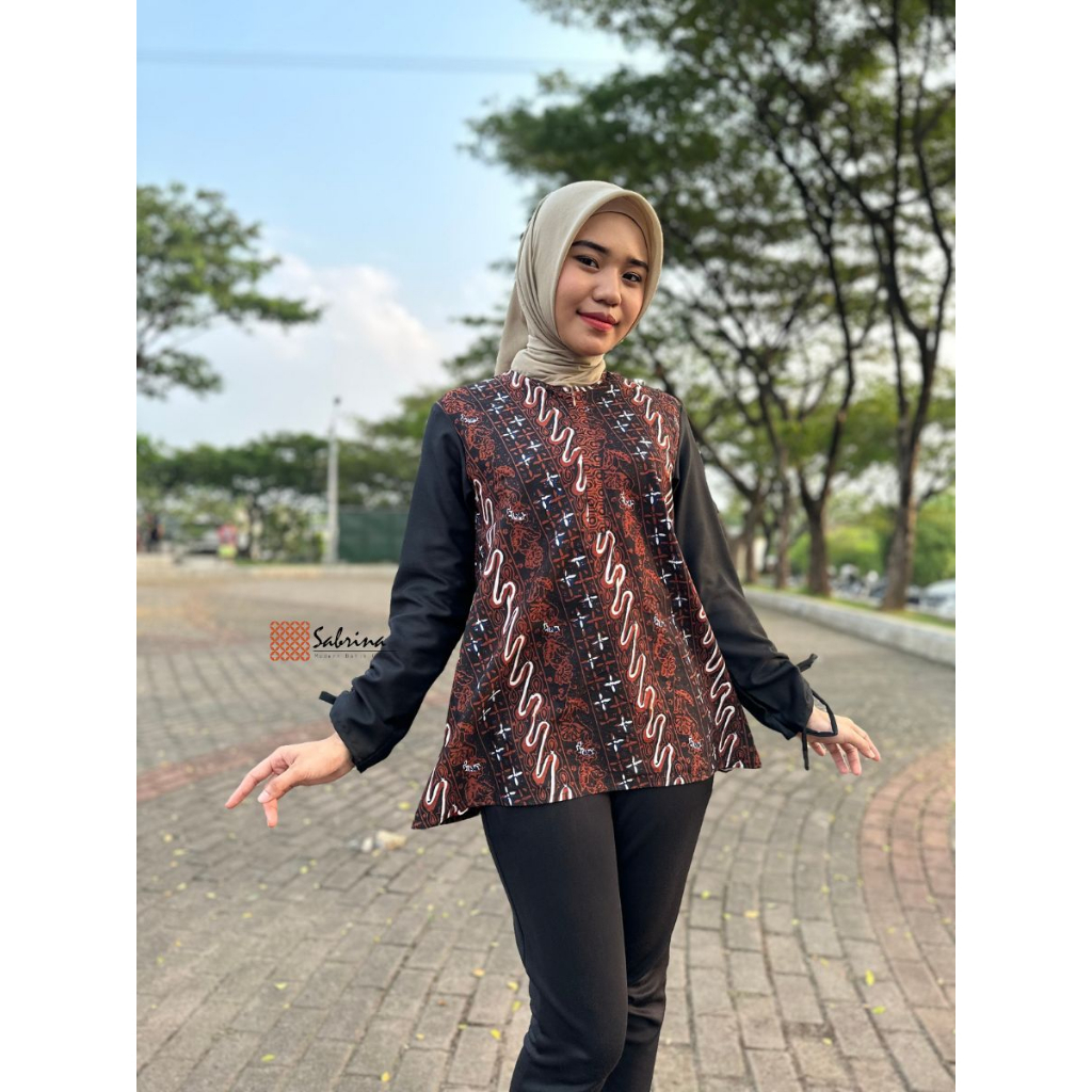 Suhita Blouse Atasan Batik Kerja Kantor Wanita Cantik Modis Modern Kekinian Katun Cap Colet Sogan