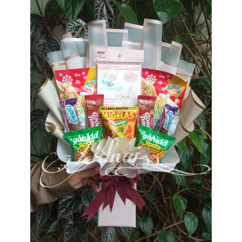 

Buket snack dan cermin lipat/buket jajan/buket barang/buket murah