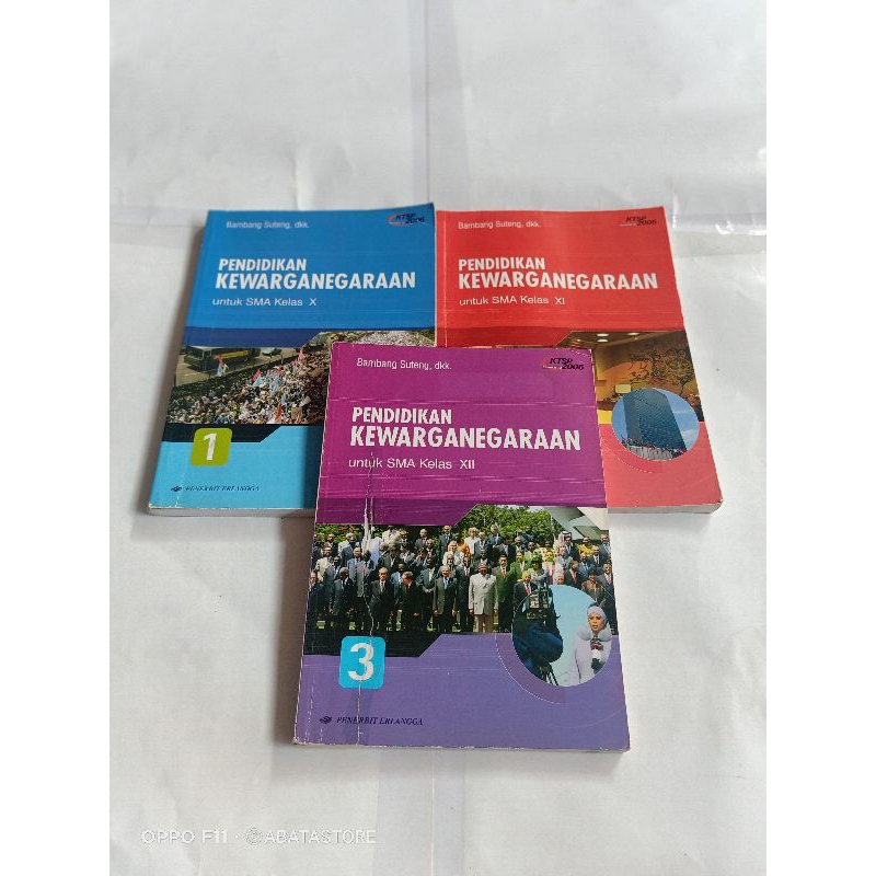 BUKU PENDIDIKAN KEWARGANEGARAAN SMA KLS X XI XII KTSP BAMBANG SUTENG