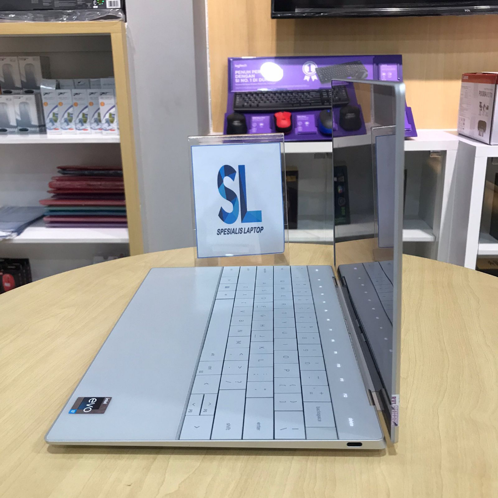 DELL XPS 13 OLED 9320 i7 1260P 16GB 512GB SSD 3K OLED TOUCH WIN11