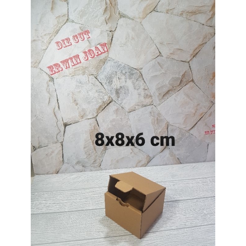 

Kardus Box 8x8x6 cm Kotak Karton DieCut