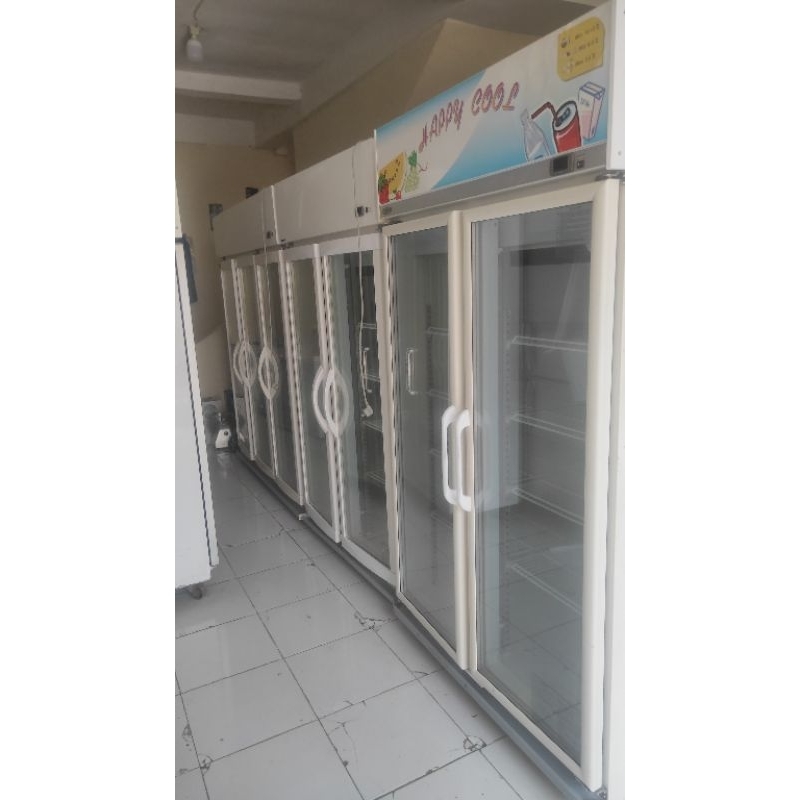 SHOWCASE 2PINTU BEKAS