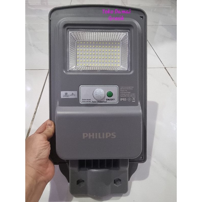 Philips Street light solar panel BRC010 LED10/765 7W. Lampu jalan tenaga matahari