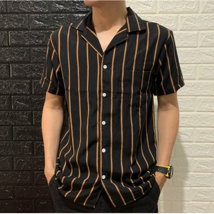Kemeja Salur Pria Kemeja Lengan Pendek Kemeja Stripe Kemeja Terbaru Kerah V Neck Kemeja Cowok Kekini