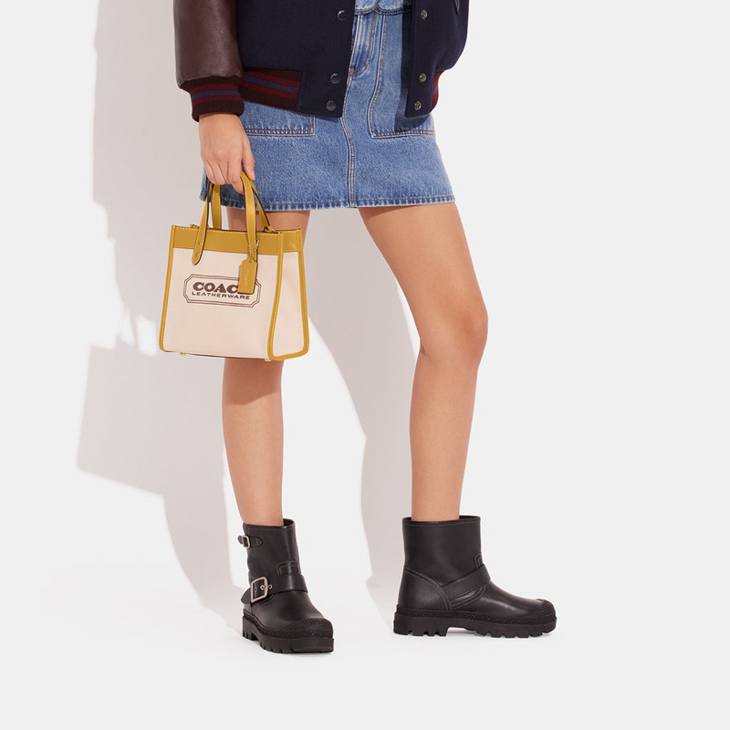 Coach Field Tote 22 Witah Patch Coach (CH 740)