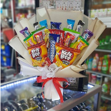 

Buket snack / Hadiah wisuda ulang tahun wedding anniversary / Hampers jajan