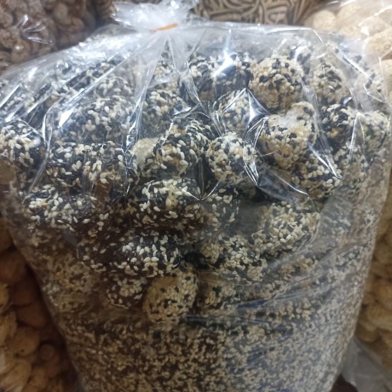 

kue taik kucing wijen hitam