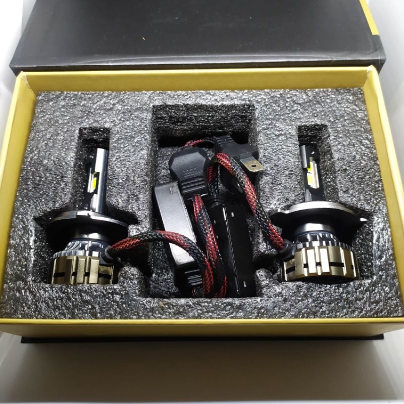 LAMPU UTAMA MOBIL GT20 MASTERPIECE HIGH POWER LED. SUPER SANGAT TERANG SEKALI. GARANSI 12 BULAN. SEMUA SOKET DAN BISA UNTUK SEMUA MOBIL. PNP. DIJAMIN TIDAK AKAN KECEWA