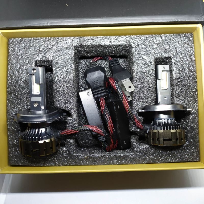 LAMPU UTAMA MOBIL GT20 MASTERPIECE HIGH POWER LED. SUPER SANGAT TERANG SEKALI. GARANSI 12 BULAN. SEMUA SOKET DAN BISA UNTUK SEMUA MOBIL. PNP. DIJAMIN TIDAK AKAN KECEWA