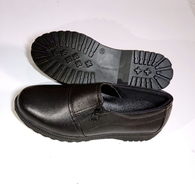 Sepatu boots cewe stylish kulit sapi asli berkualitas