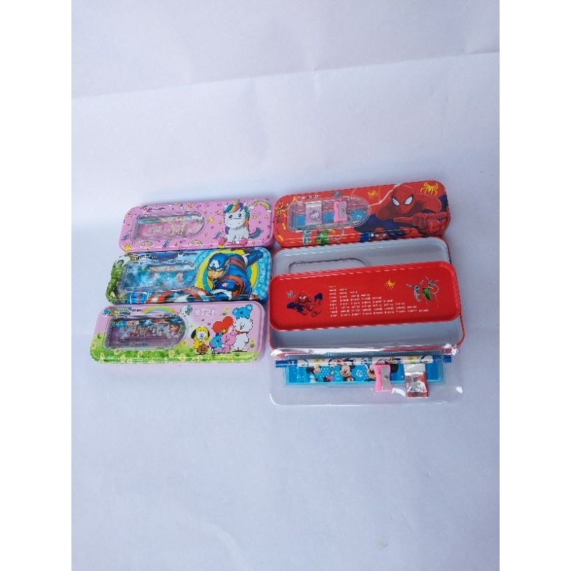 

Tempat pensil kaleng 2 tingkat free pensil,pengaris,penghapus,rautan