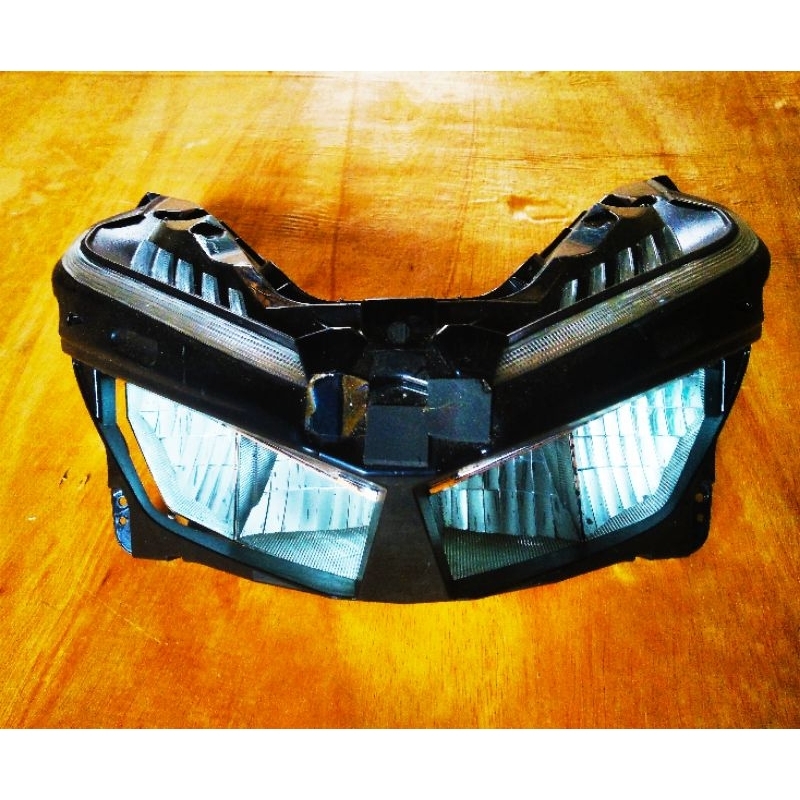 lampu depan vario 150 new original lampu depan vario 125 new original reflektor vario 125/150 new he