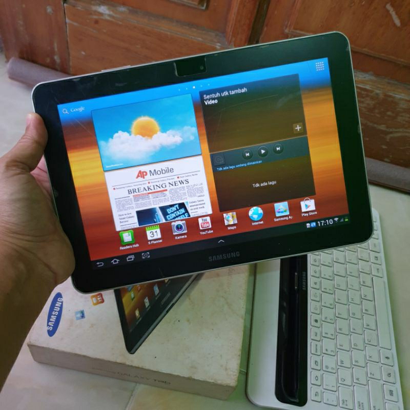 Samsung Galaxy Tab 10inch p7500 1/16 mulus dan lengkap keyboard original