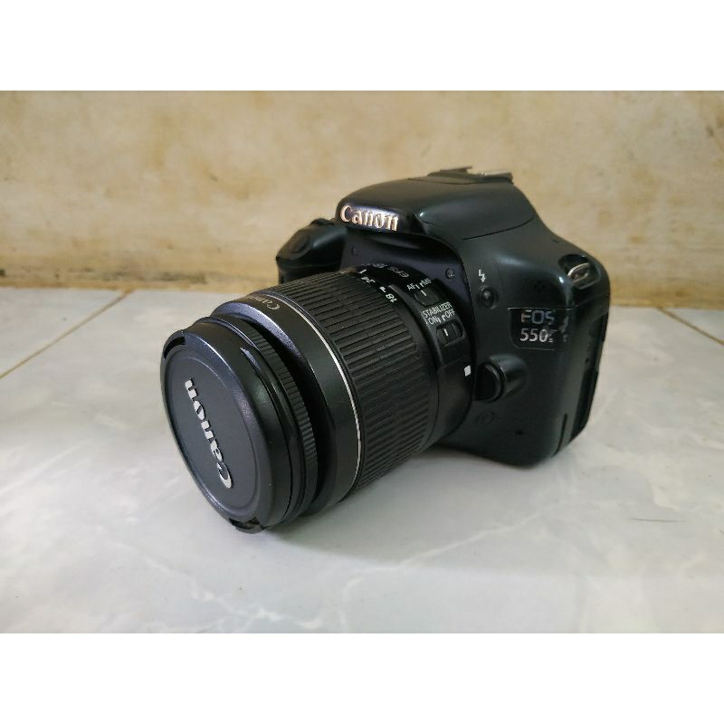 Canon EOS 550D + lensa kit 18-55mm second normal