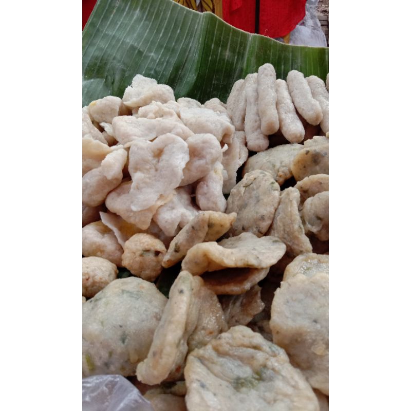 

Pempek wong palembang nian asli ikan