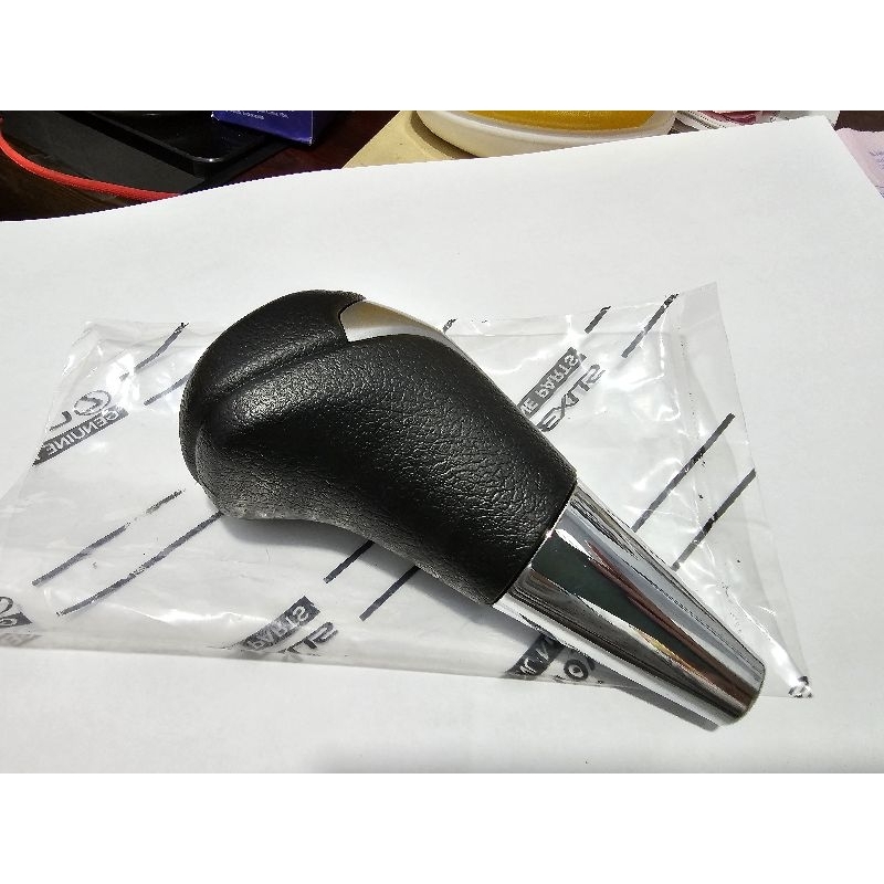 Knop pegangan tongkat handle transmisi metik original innova reborn fortuner vrz Hilux  Alphard Camry Altis yaris Vios