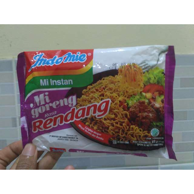 

indomie goreng rendang